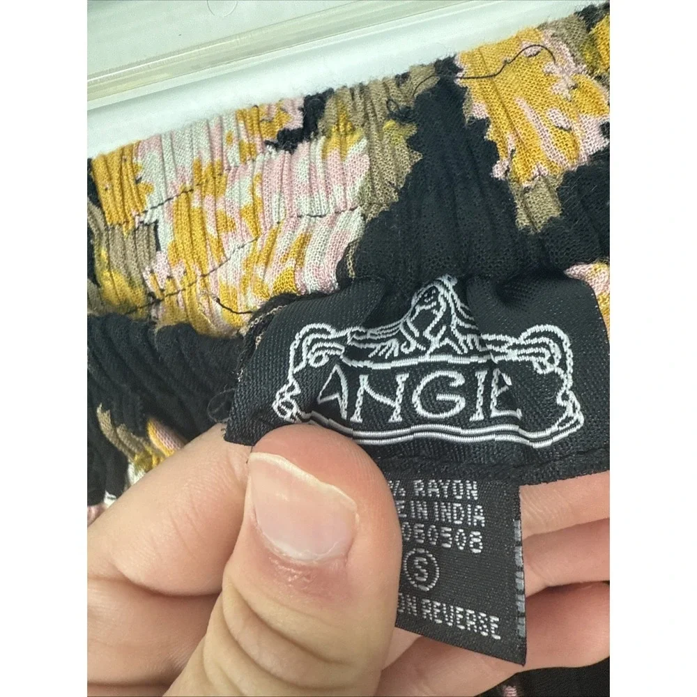 Angie Women's Maxi Black Floral Crochet Lace Boho Peasant Chic Career Skirt Sz S